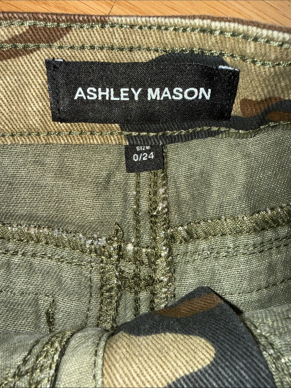 NWT Ashely Mason Camo Micro Shorts Olive Green Camouflage Size 0 - Picture 3 of 5